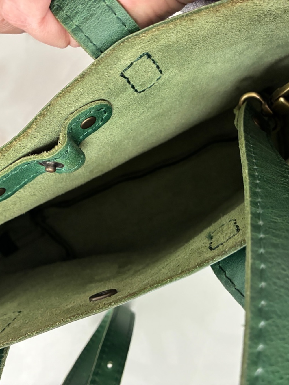 Portland Leather Green Leather Crossbody Tote with Front Slip Pocket - Picture 4 of 10